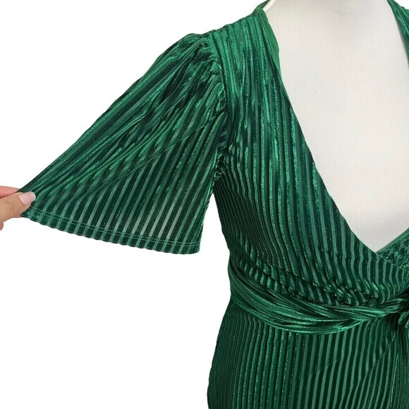 Welcome to my closet! - Picture 9 of 12